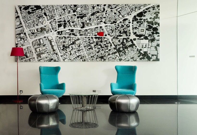 Hotel Cinnamon Red Colombo