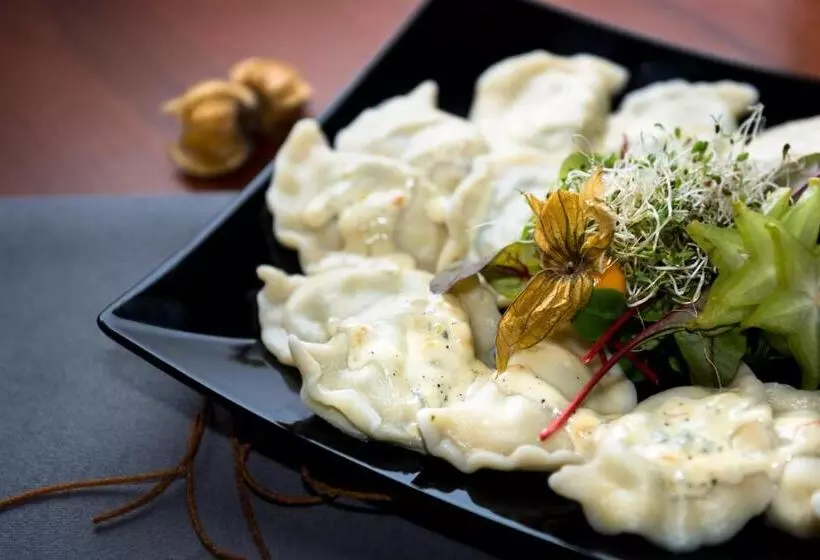 فندق Dworek Skawiński