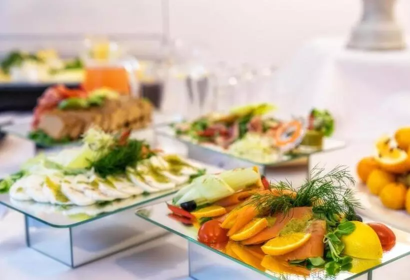 Отель Dworek Skawiński