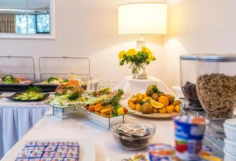 فندق Dworek Skawiński