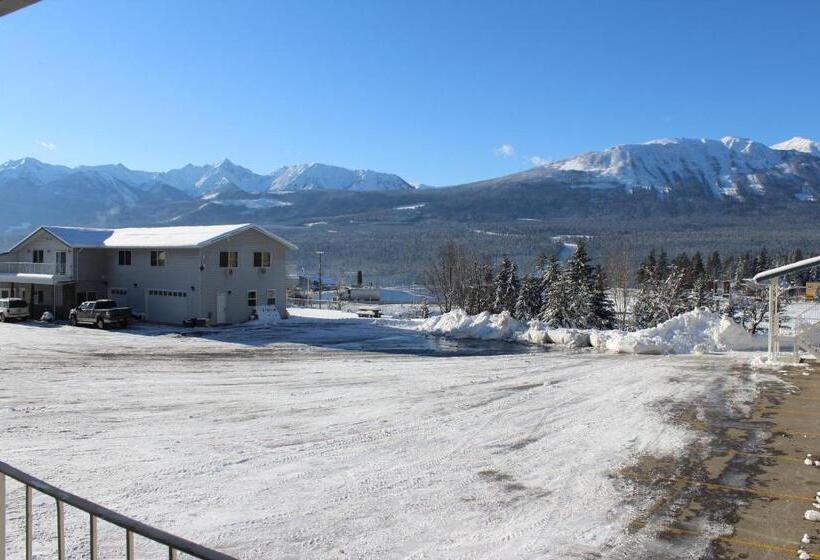 هتل Golden Village Lodge