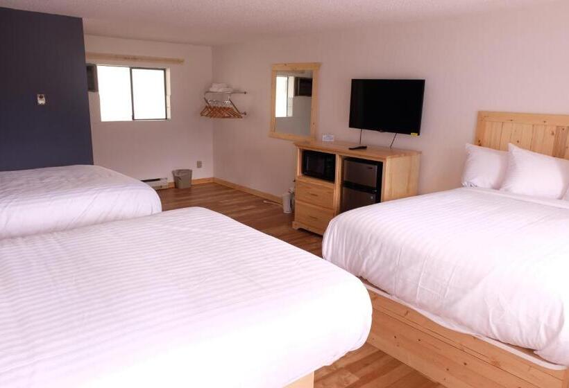 هتل Golden Village Lodge