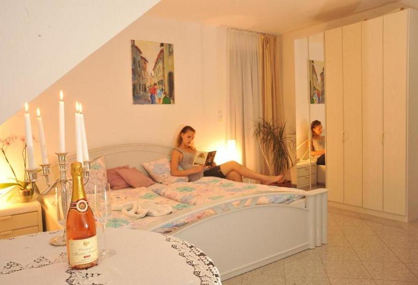 Отель Pensjonacik Graven