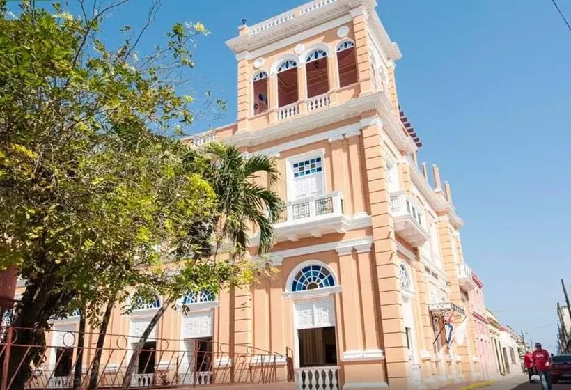 هتل Iberostar Gibara