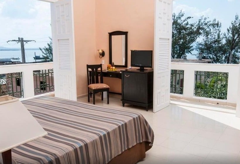 هتل Iberostar Gibara