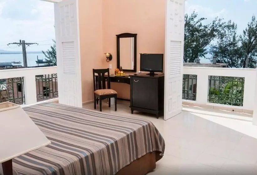 هتل Iberostar Gibara