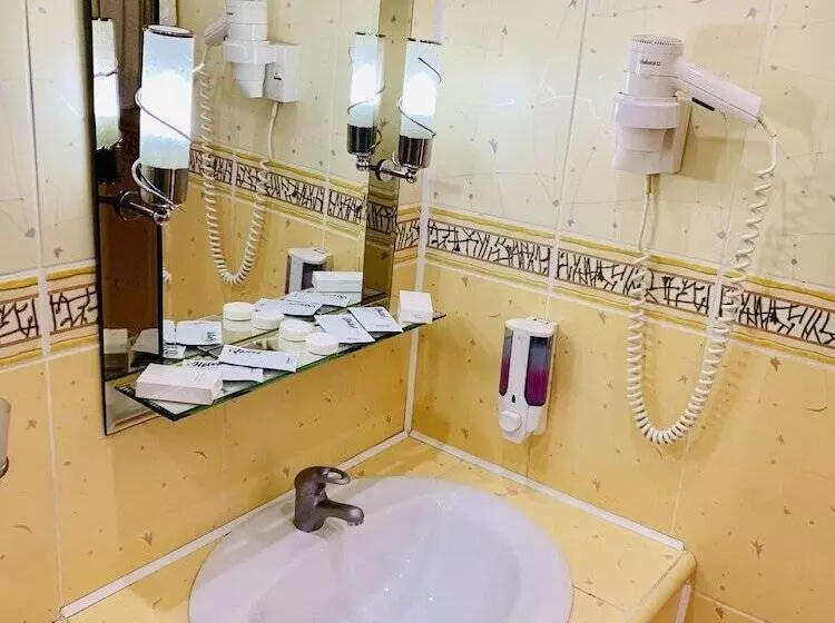 هتل Palace Ukraine