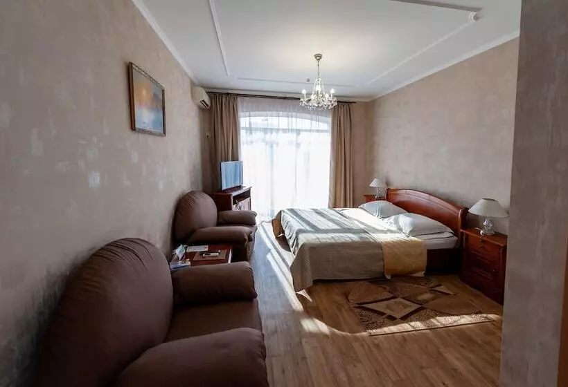 هتل Palace Ukraine