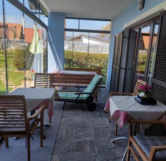 Отель Pension Maria Wallner