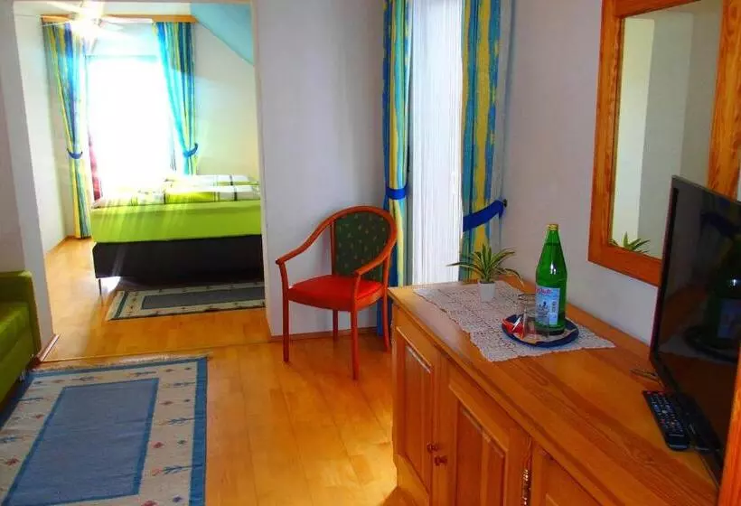 Hotel Pension Maria Wallner