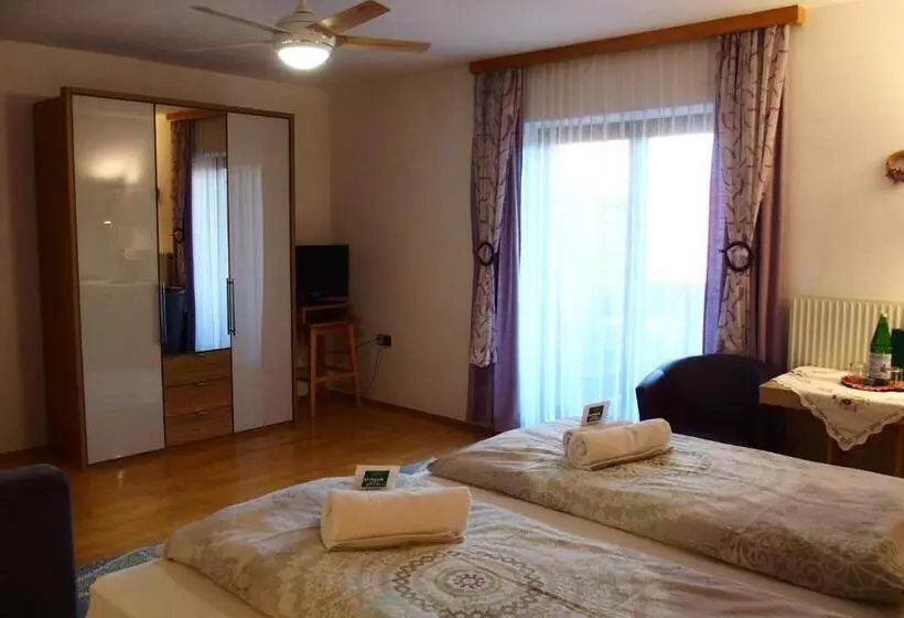 Hotel Pension Maria Wallner