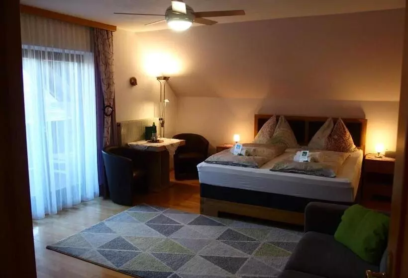 Hotel Pension Maria Wallner