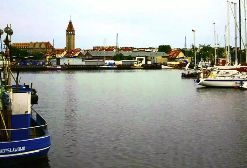 ホテル Apartament Rades