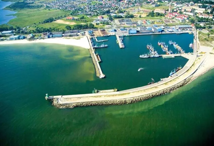 ホテル Apartament Rades