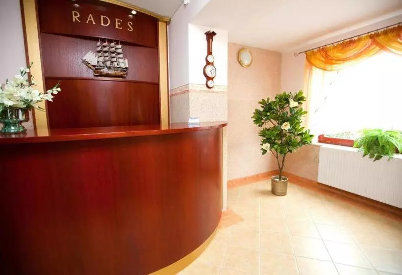 ホテル Apartament Rades