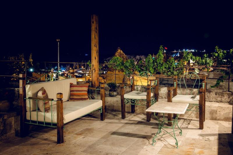 هتل Sultan Cave Suites