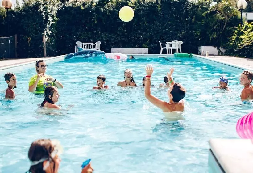 هتل Unaway Imperial Beach