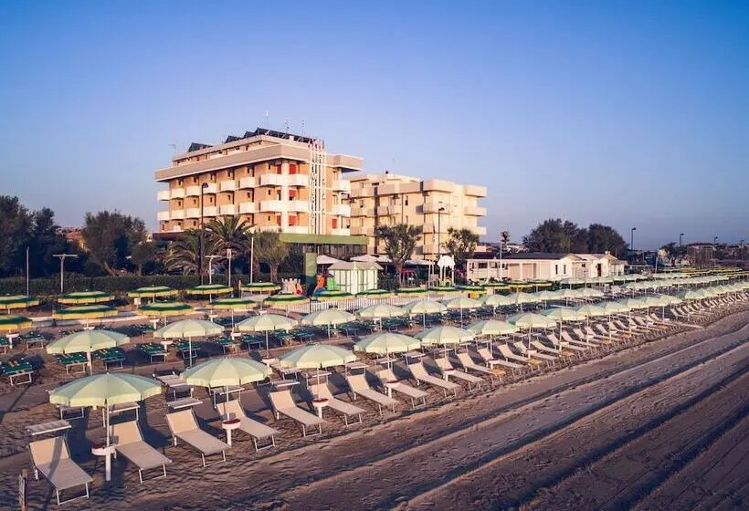 Una Hotels Imperial Beach Fano