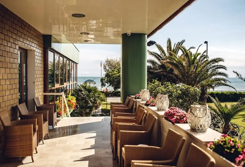 Una Hotels Imperial Beach Fano
