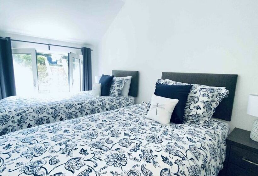 Exclusive 4 Bed House 10 Minutes From Newcastle