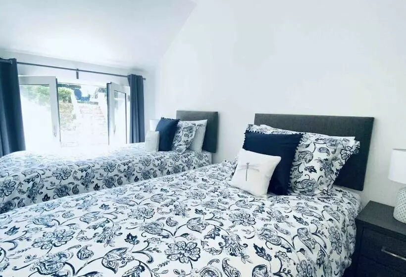 Exclusive 4 Bed House 10 Minutes From Newcastle