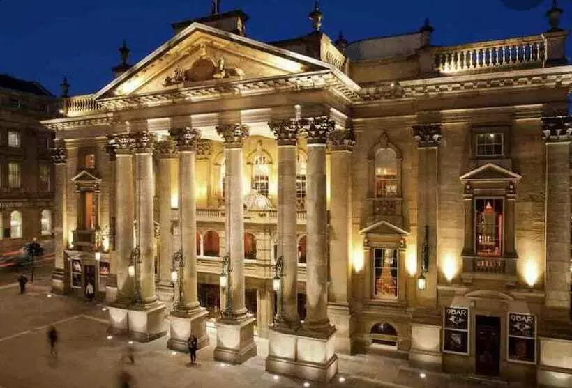 Exclusive 4 Bed House 10 Minutes From Newcastle