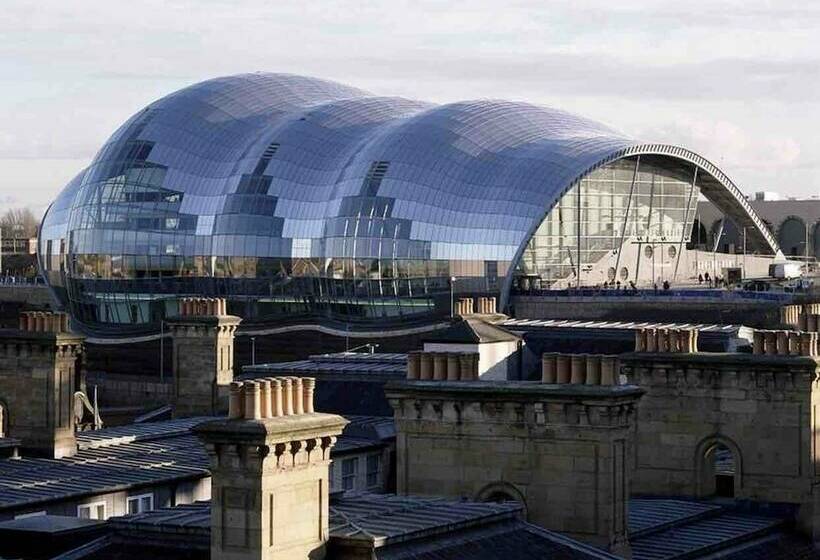 Exclusive 4 Bed House 10 Minutes From Newcastle