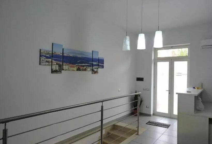 تختخواب و صبحانه Pompei Ruins