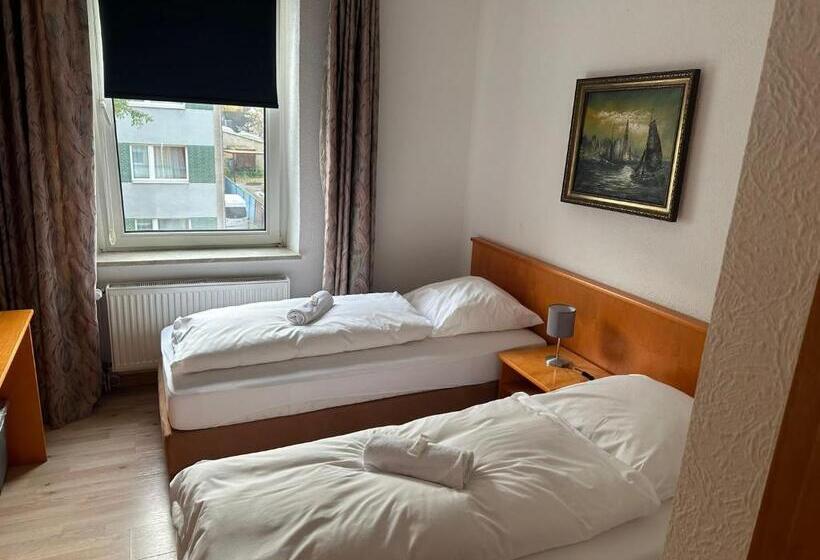 Bed and Breakfast Bff Airport Messe Schlaf   Düsseldorf