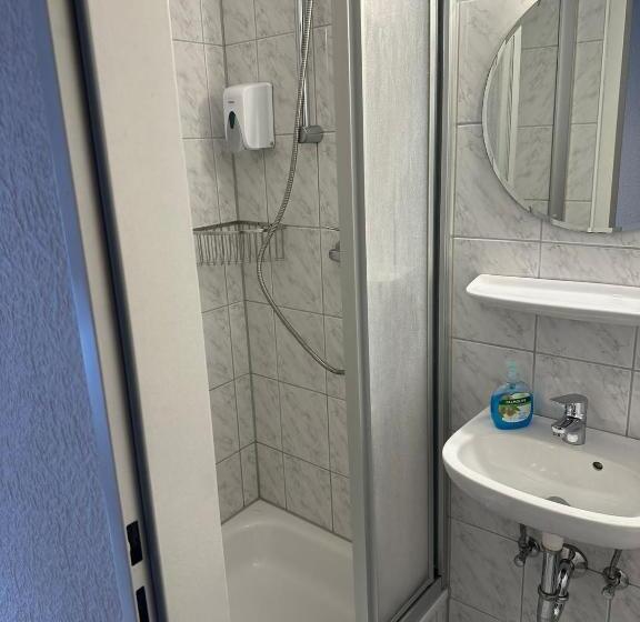 Bed and Breakfast Bff Airport Messe Schlaf   Düsseldorf