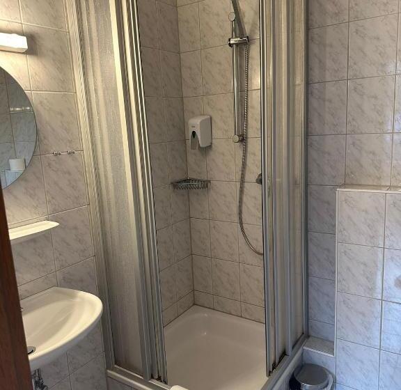 Bed and Breakfast Bff Airport Messe Schlaf   Düsseldorf