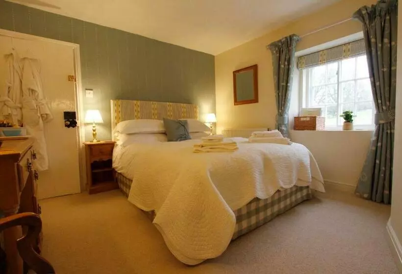 Firs Farm B&b