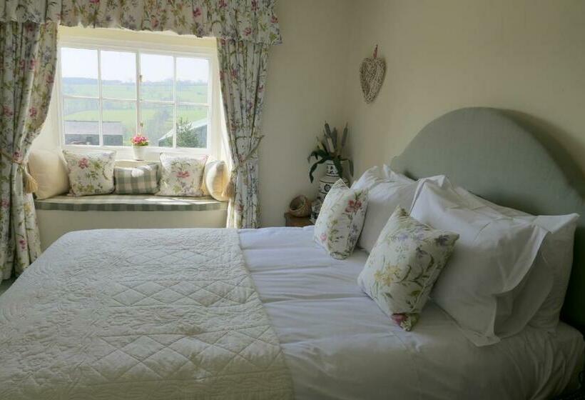 Firs Farm B&b