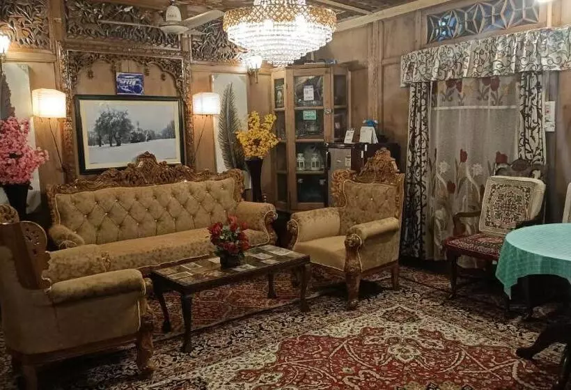 Hotelli Heritage Geneva House Boat
