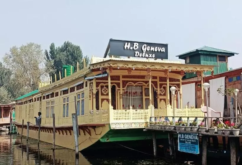 Hotelli Heritage Geneva House Boat