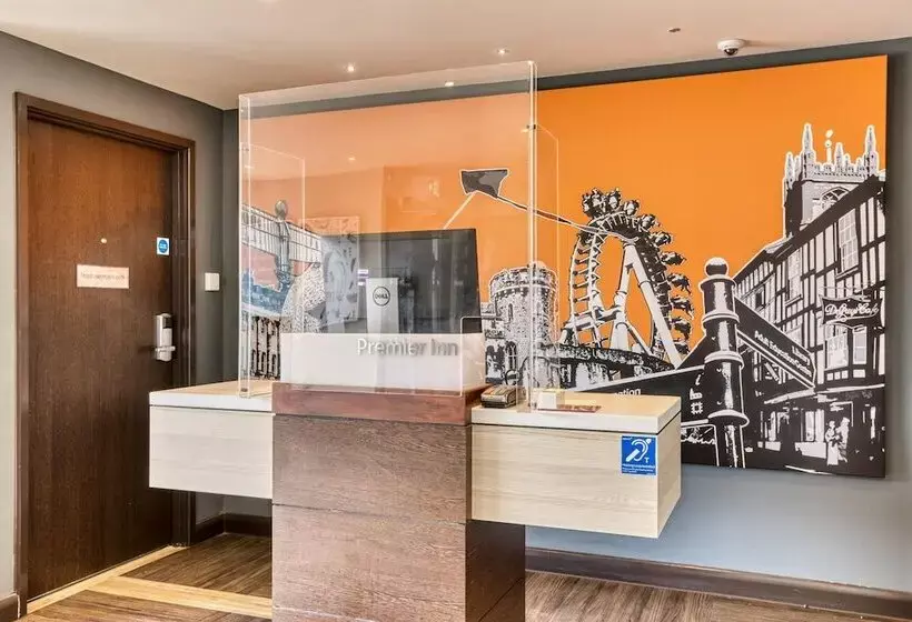 Hotelli Premier Inn Buckingham