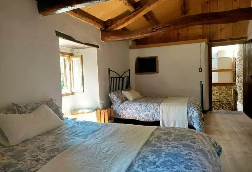 Granja Labrada: Alojamiento Con Caballos