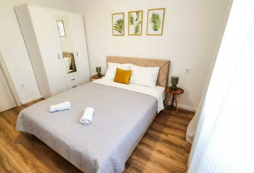 Bonaca Holiday Apartments Bar