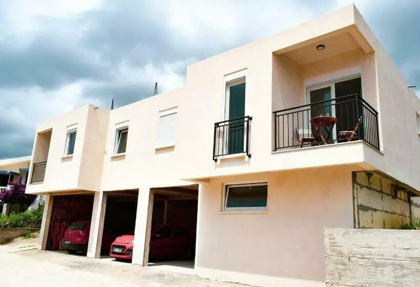 Bonaca Holiday Apartments Bar