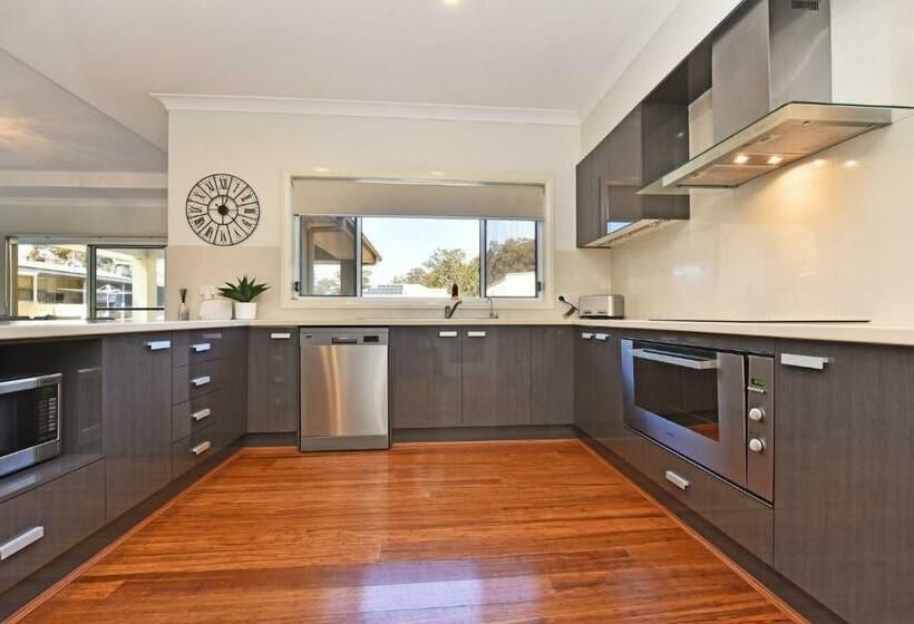 Nova Country Homestead