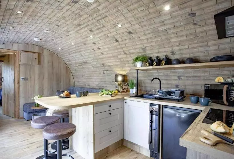 Quackers, The Little Burrow, Nr Wells