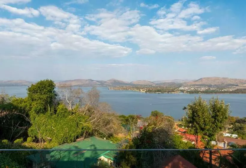 Vintage Serene Villa