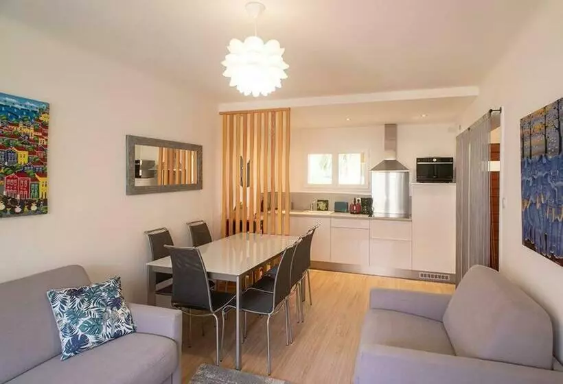 66b   Beautiful Flat 800m From The Sea With Private Parking