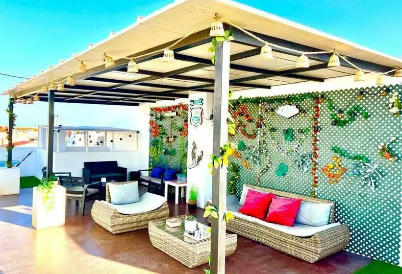 Animos! Apartments   10 Modern Apartments Near The City & Beach, Perfect For Nomads, Travellers, Fam