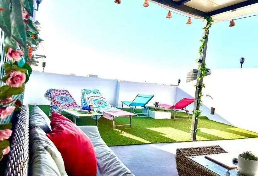 Animos! Apartments   10 Modern Apartments Near The City & Beach, Perfect For Nomads, Travellers, Fam