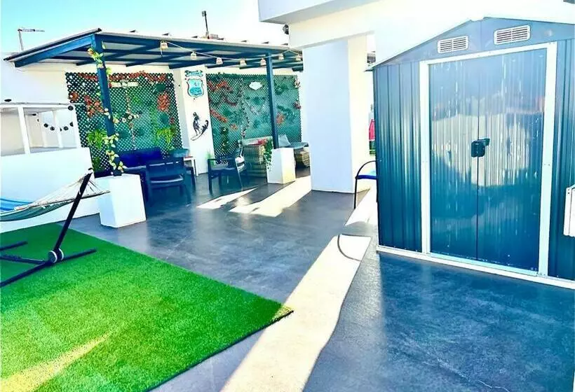 Animos! Apartments   10 Modern Apartments Near The City & Beach, Perfect For Nomads, Travellers, Fam