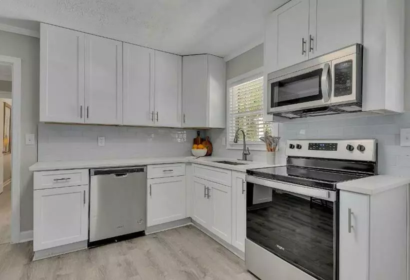 Goodkarma Rentals Gorgeous Interiors Gorgeous Outdoor Living Space With A Huge Fenced Backyard Coffe