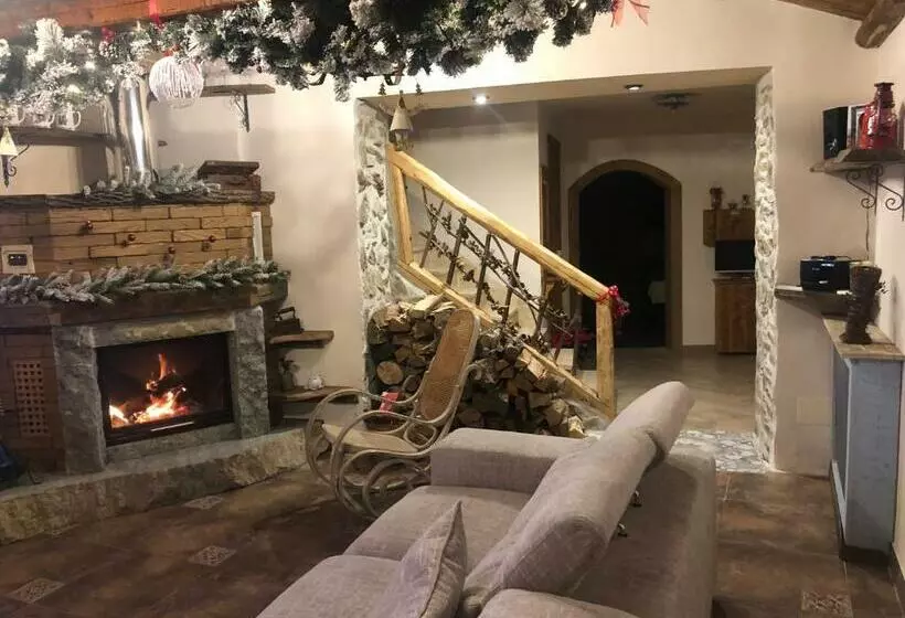 Il Casale Degli Aragonesi