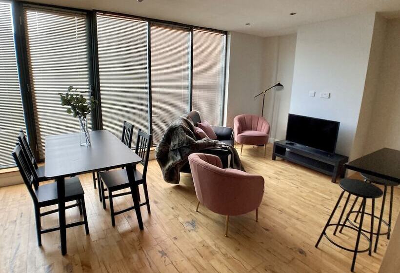 Linen Quarter Apartments