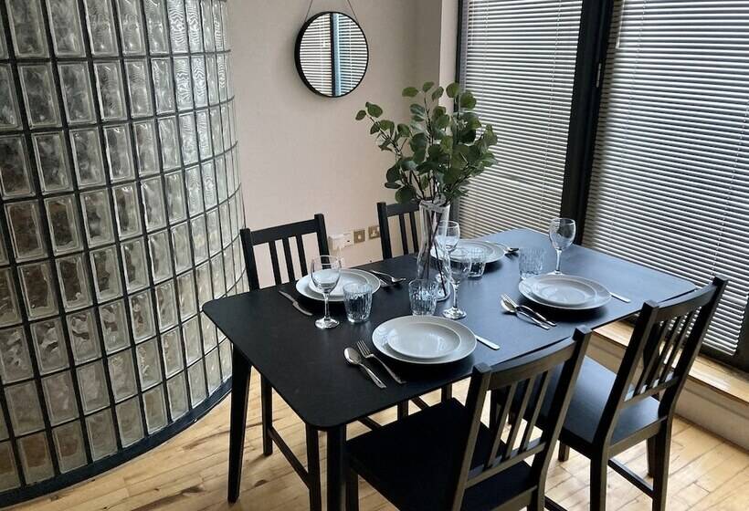 Linen Quarter Apartments